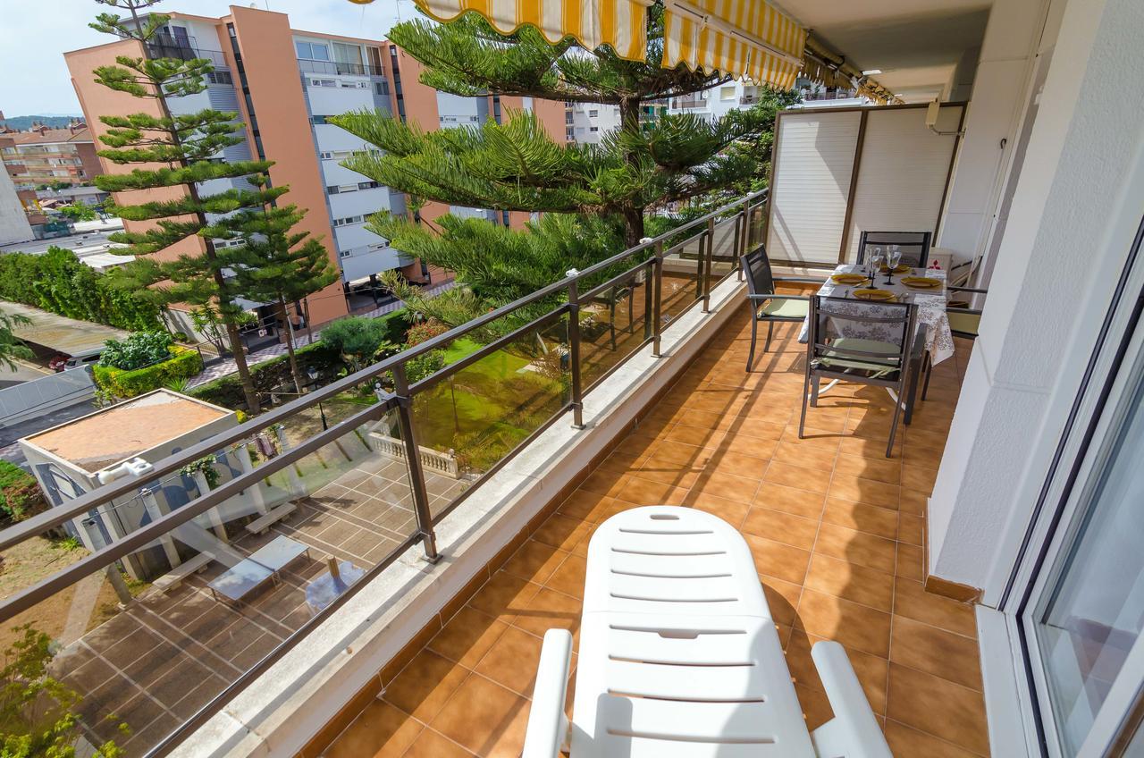 Smartr Lloret De Mar Exterior photo
